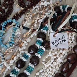 🌙Bundle Vintage Kukui Nut and Shell Necklace Set Bundle